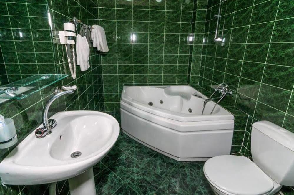Hotel Vip Тбілісі Екстер'єр фото