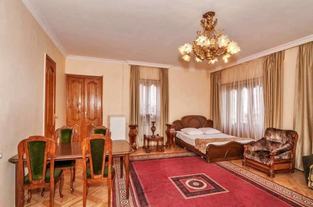 Hotel Vip Тбілісі Екстер'єр фото