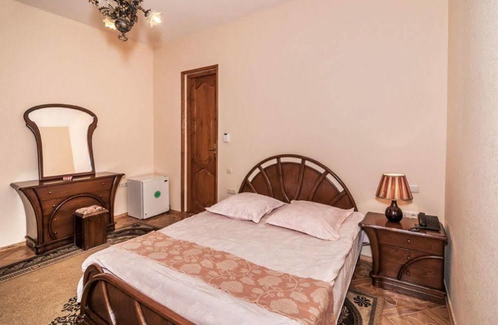 Hotel Vip Тбілісі Екстер'єр фото